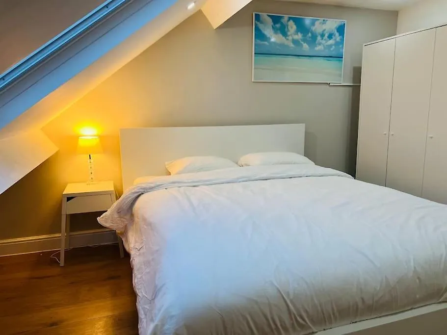 Peaceful Home Close To Airport With Parking Steenokkerzeel